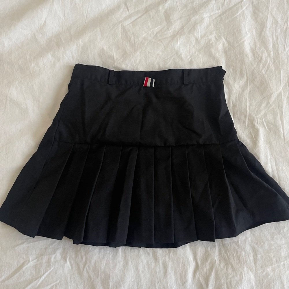 Pleated mini skirt black